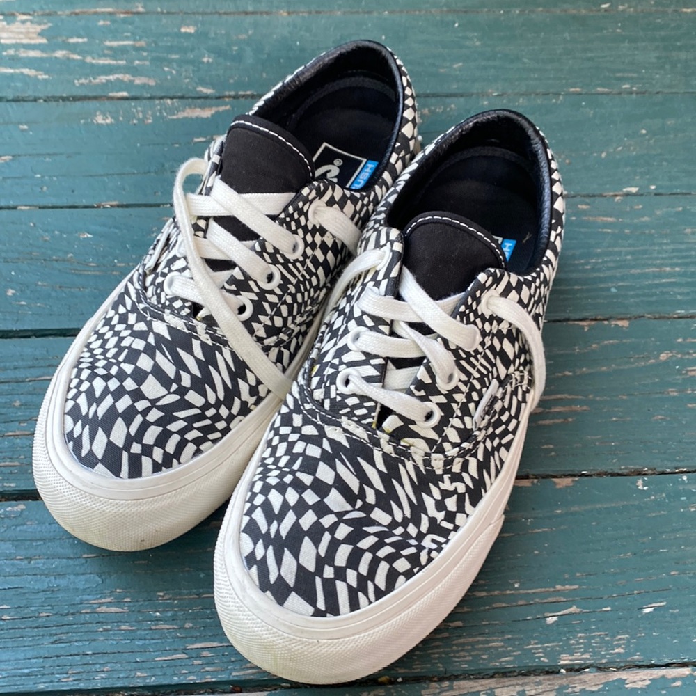 Vans Ultracush Authentic SF black and white trippy checkerboard lace-ups